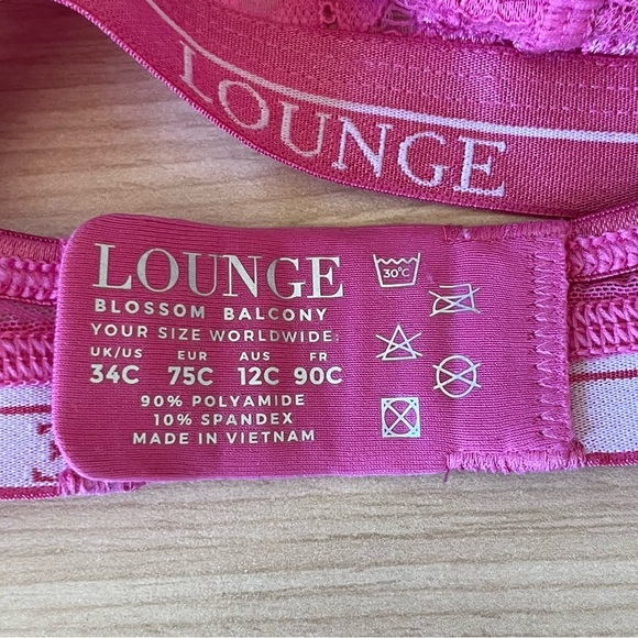 💕2/$35 💕Lounge Pink Lace Bra 34C - Picture 6 of 7